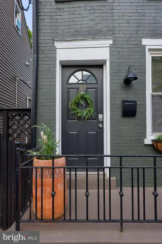 $338,000 | 33 North Mary Street, Lancaster, PA 17603