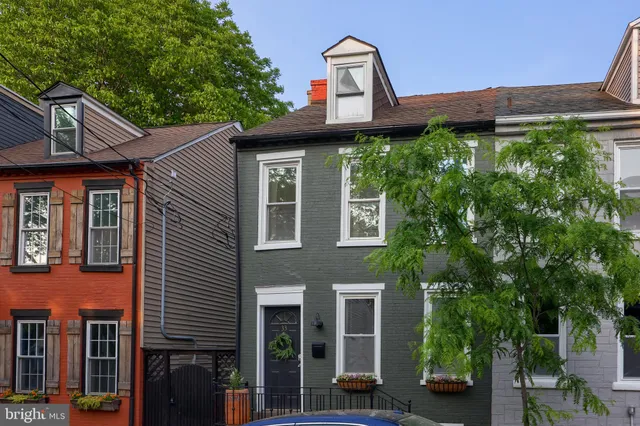 $338,000 | 33 North Mary Street, Lancaster, PA 17603