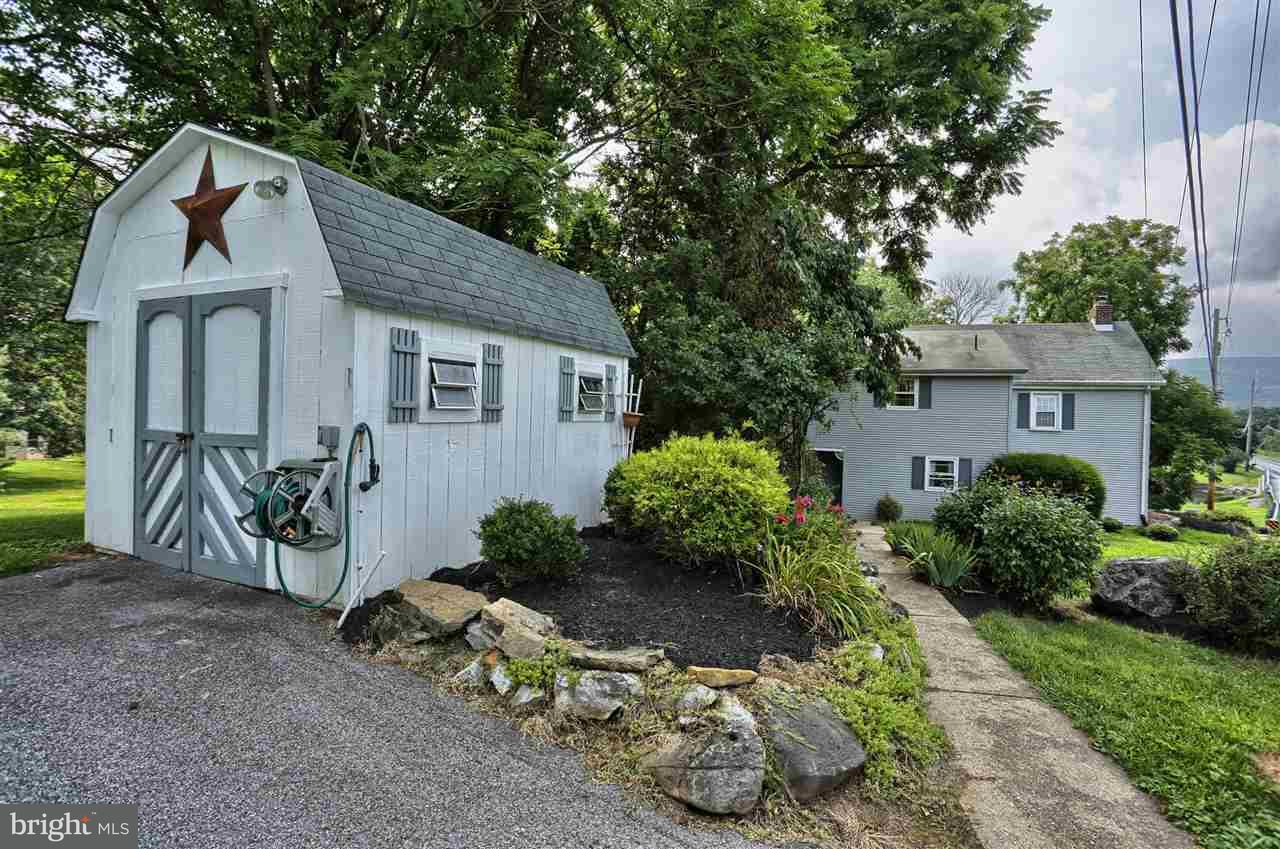 1007 Burnt House Road Carlisle, PA 17015 - Photo 2 of 25 Gallery Image 2