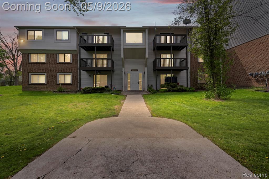 30052 West Twelve Mile Road, Unit 61 Farmington, MI 48334 - Photo 1 of 23
