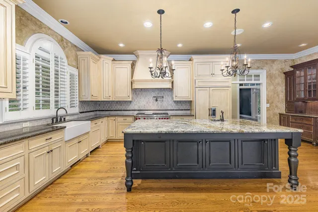 $1,790,000 | 517 Kingsdown Court, Waxhaw, NC 28173