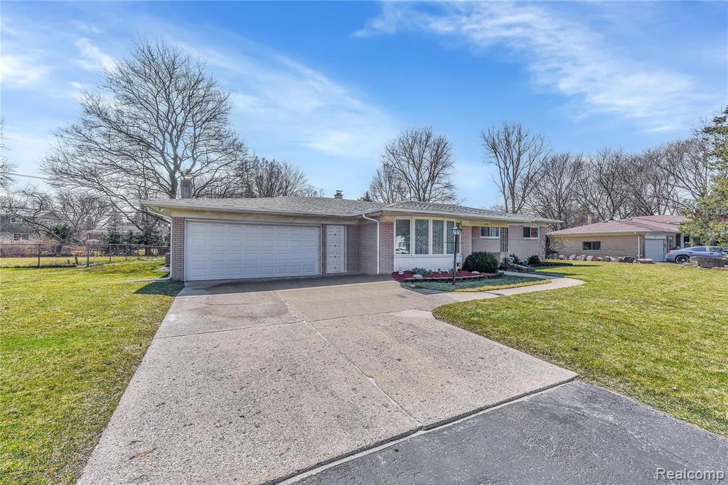 2073 Walton Boulevard Rochester Hills, MI 48309 - Photo 2 of 29