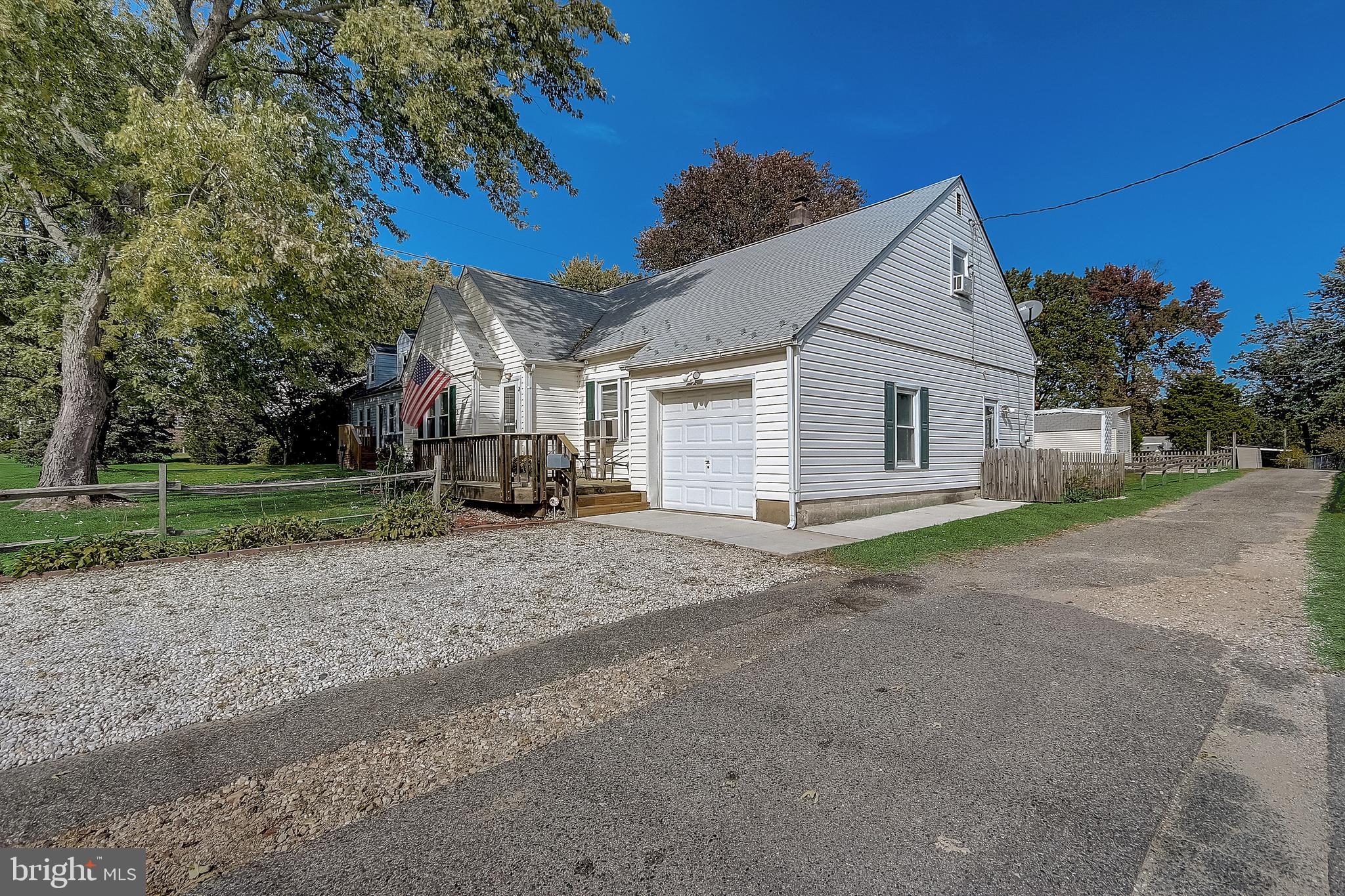 29 Stemmers Run Road Baltimore, MD 21221 - Photo 3 of 46 Gallery Image 3