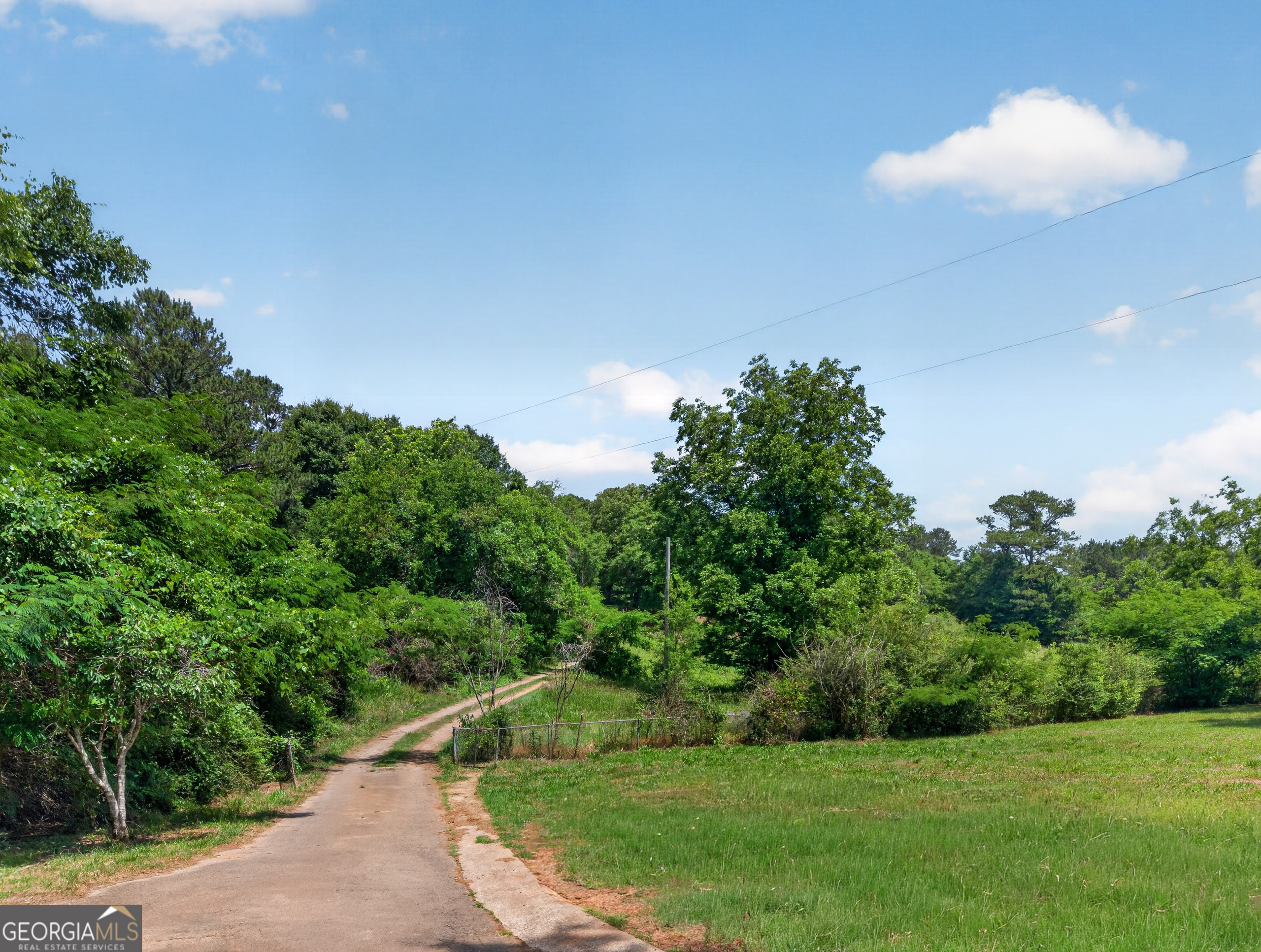 201 Cove Access Road Talladega, AL 35160 - Photo 2 of 43