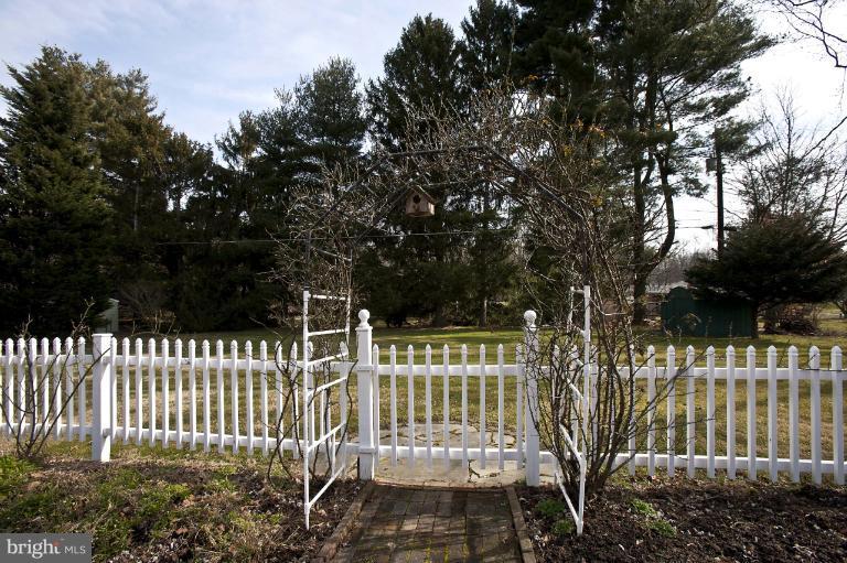 3013 Southview Road Ellicott City, MD 21042 - Photo 7 of 17 English Garden