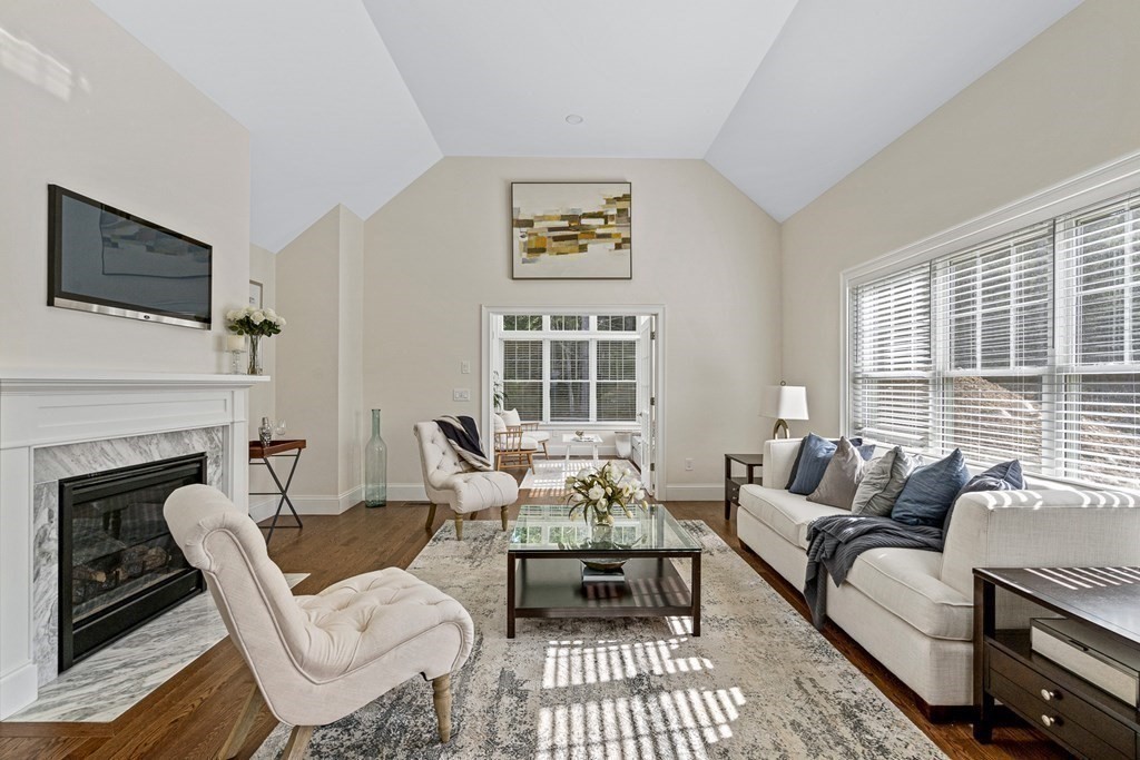 61 Weber Farm Road, Unit 61 Wrentham, MA 02093 - Photo 4 of 23 Gallery Image 4