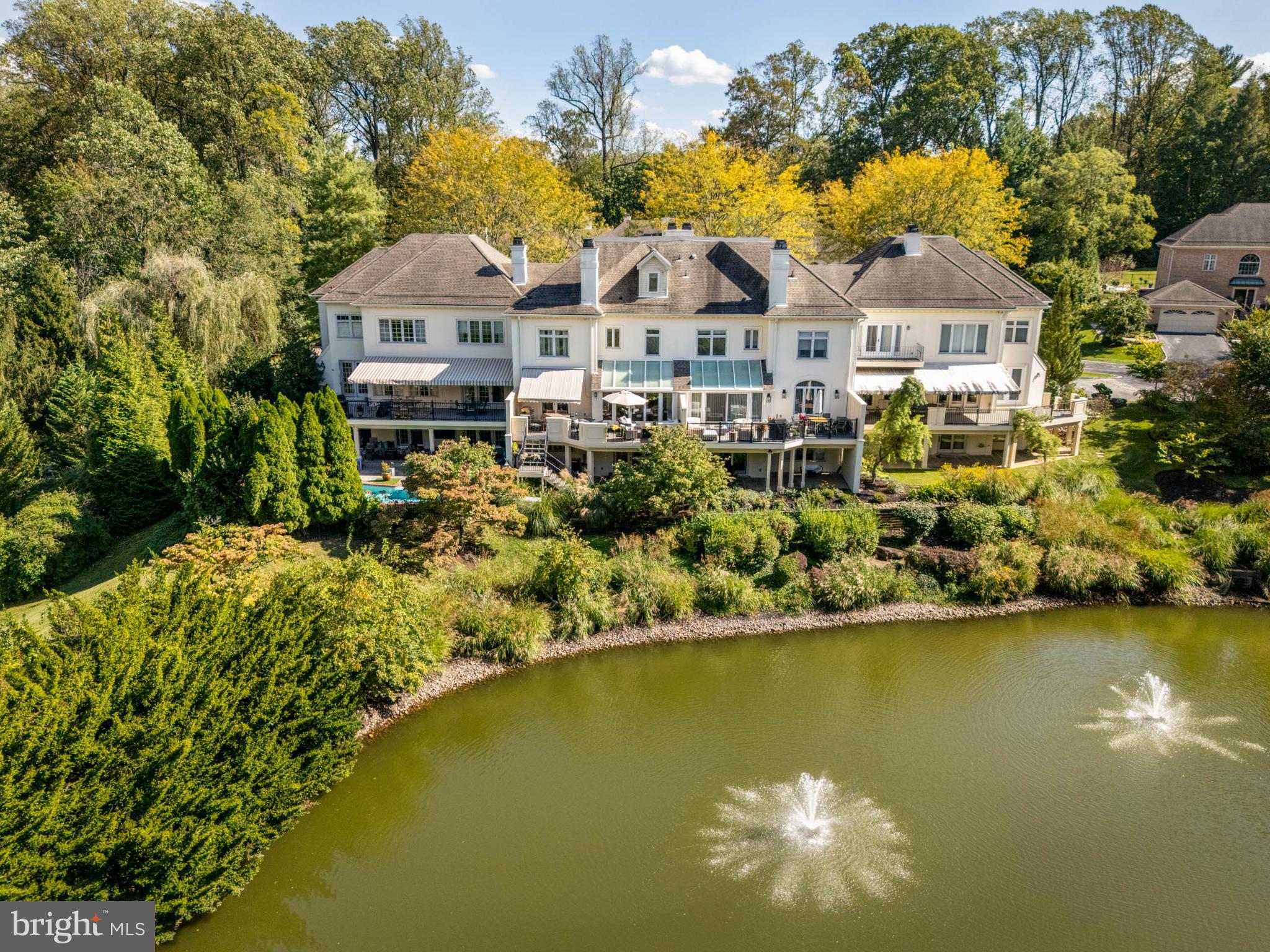 918 Exeter Crest Villanova, PA 19085 - Photo 4 of 40