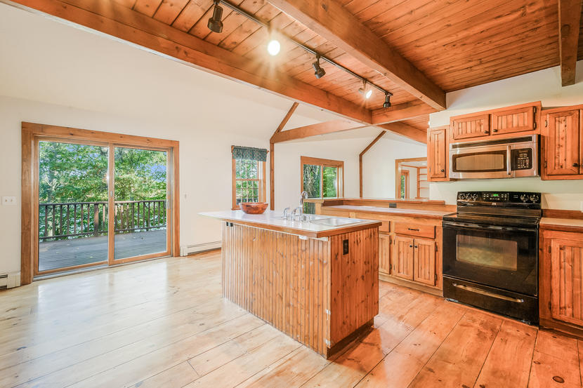 332 Wheeler Road Marstons Mills, MA 02648 - Photo 27 of 50 016-photo--8685989