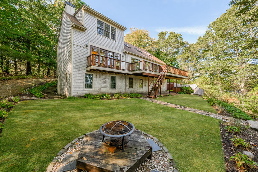 332 Wheeler Road Marstons Mills, MA 02648 - Photo 6 of 50 056-photo--8685962