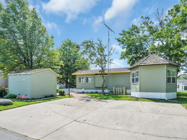 $139,000 | W4945 County Rd ES, Unit 189, Sugar Creek, WI 53121