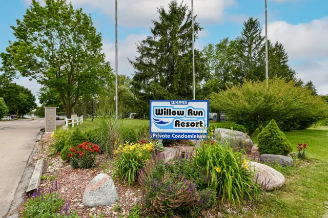 $139,000 | W4945 County Rd ES, Unit 189, Sugar Creek, WI 53121