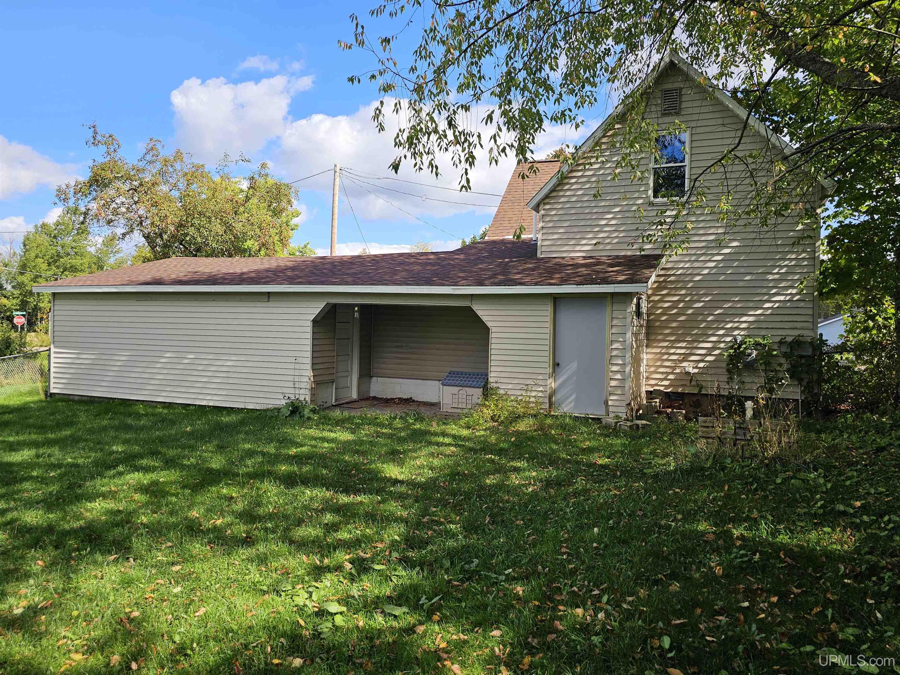 120 Silver Street Ishpeming, MI 49849 - Photo 8 of 35