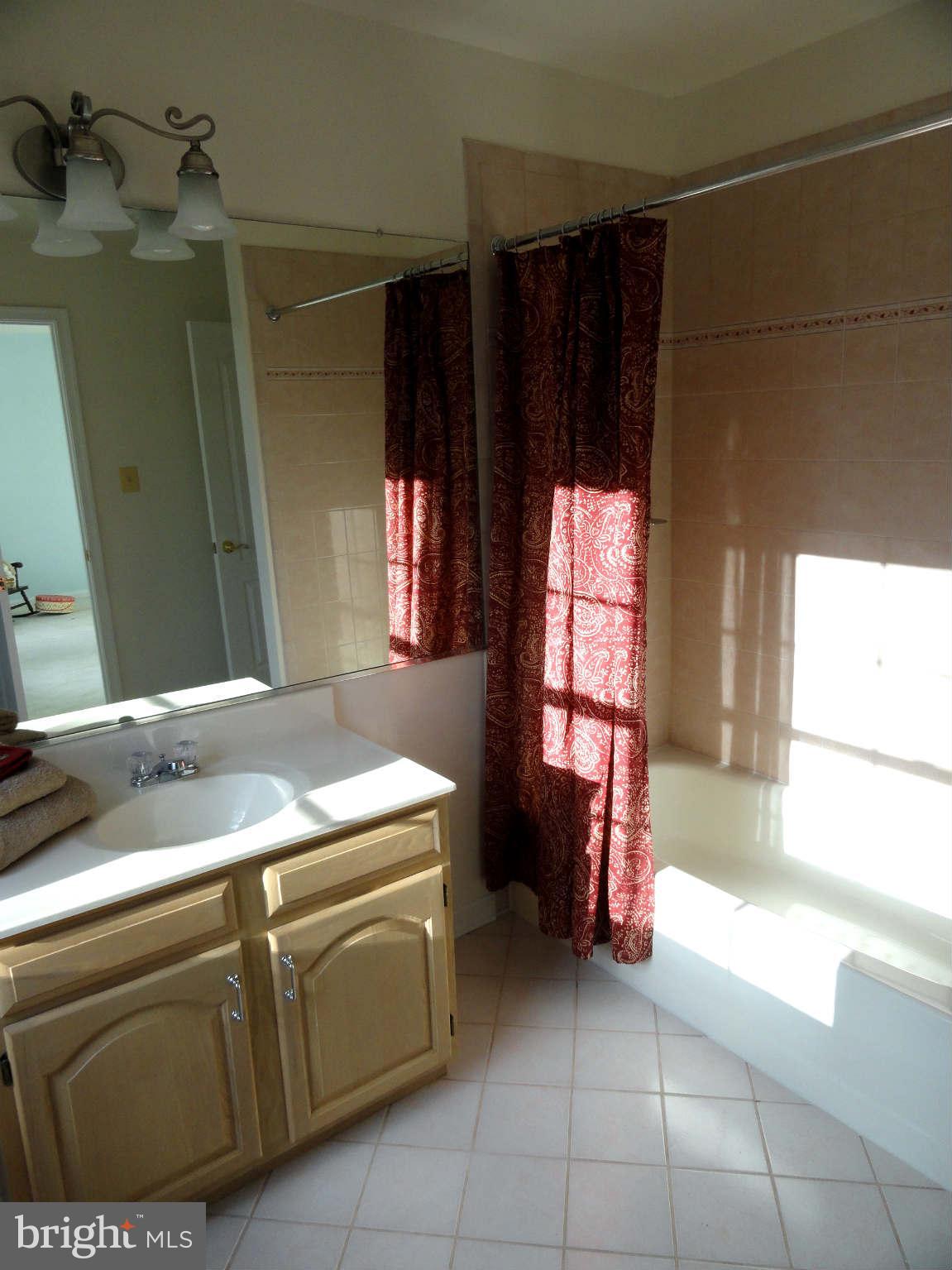 8660 Center Road, Unit 1 Springfield, VA 22152 - Photo 18 of 25 Bath