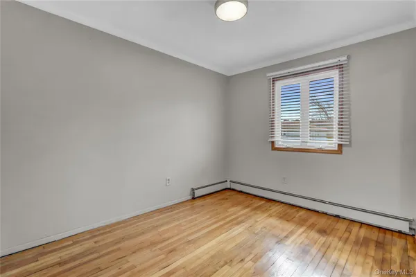 $779,000 | 320 Idaho Street, Lindenhurst, NY 11757