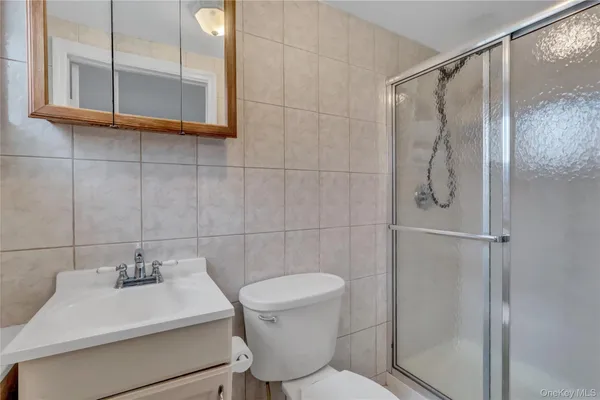 $779,000 | 320 Idaho Street, Lindenhurst, NY 11757