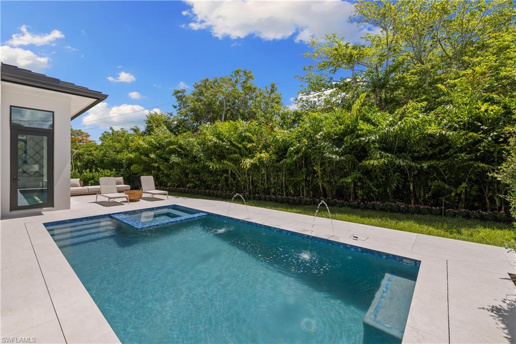 850 10th Street North Naples, FL 34102 - Photo 24 of 46