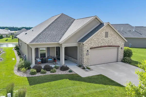$549,900 | 156 Raccoon Berry Way, Green Bay, WI 54311