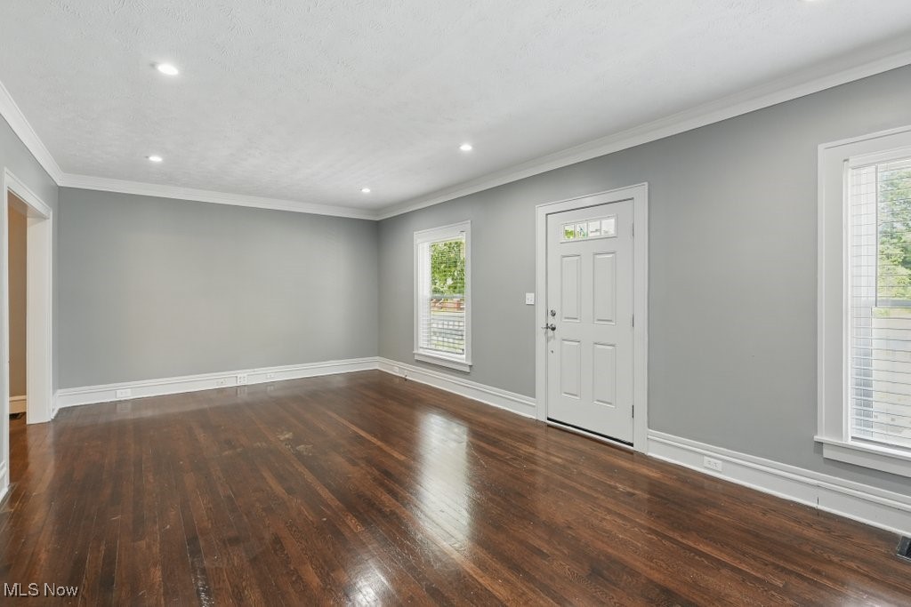 3314 Yorkshire Road Cleveland, OH 44118 - Photo 5 of 41 Gallery Image 5