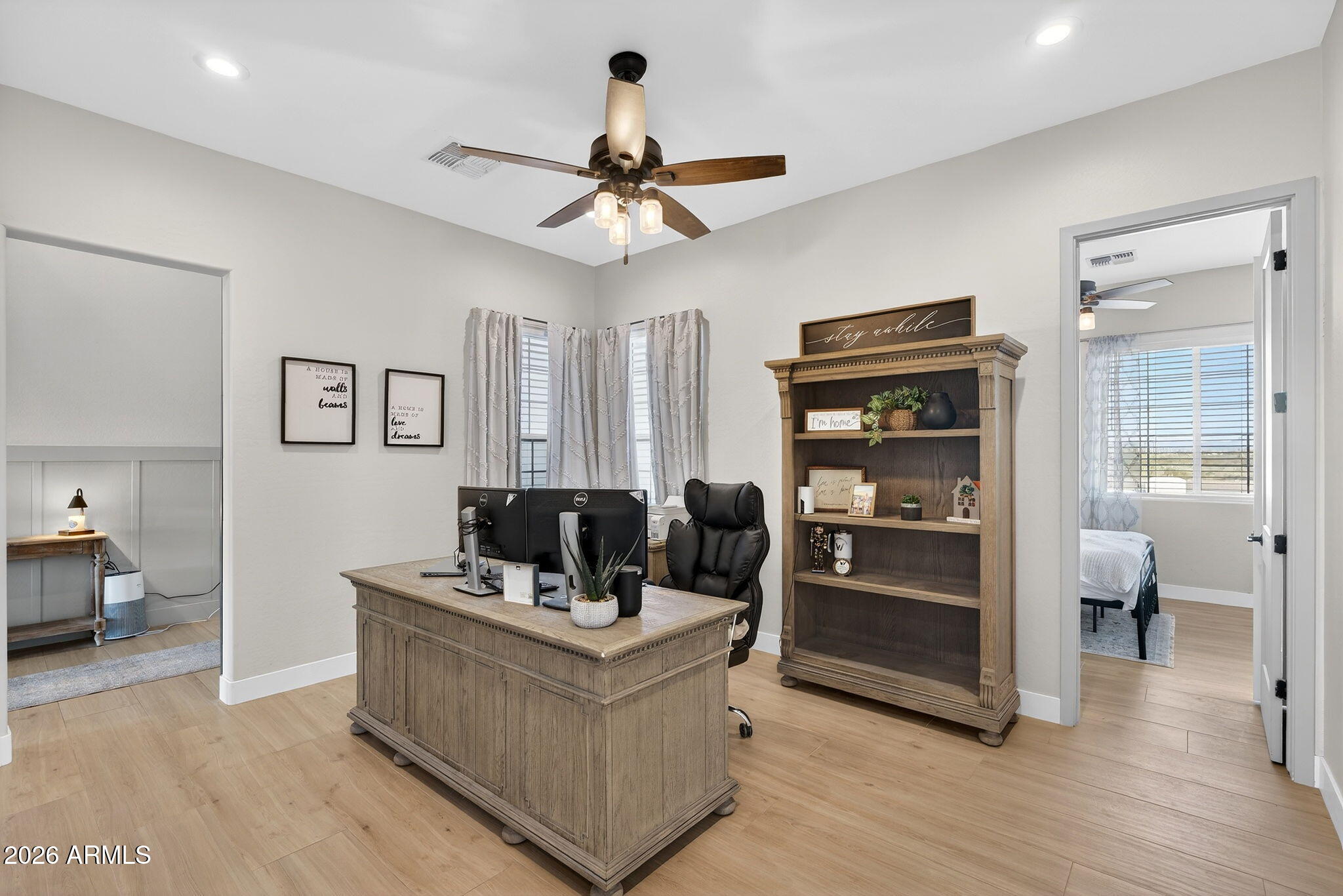 629 West Cloud Road Phoenix, AZ 85086 - Photo 14 of 47 19-web-or-mls-11-W Cloud Rd