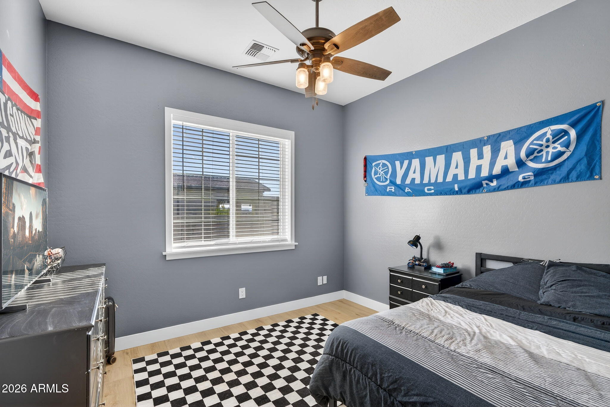 629 West Cloud Road Phoenix, AZ 85086 - Photo 30 of 47 37-web-or-mls-08-W Cloud Rd