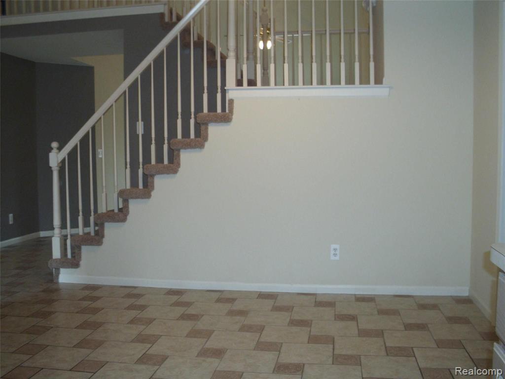 16841 Country Ridge Lane Macomb, MI 48044 - Photo 13 of 76