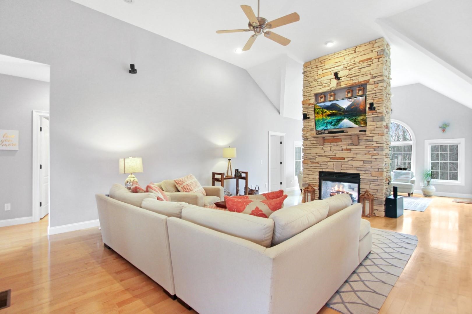 3 Edinburgh Road Windham, NH 03087 - Photo 3 of 40