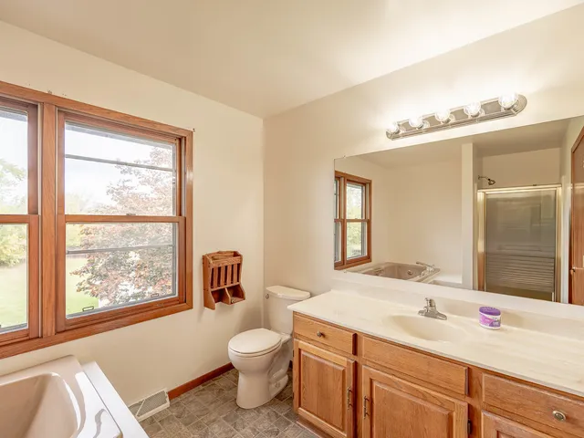 $384,900 | 4150 Midlane Drive, Wadsworth, IL 60083