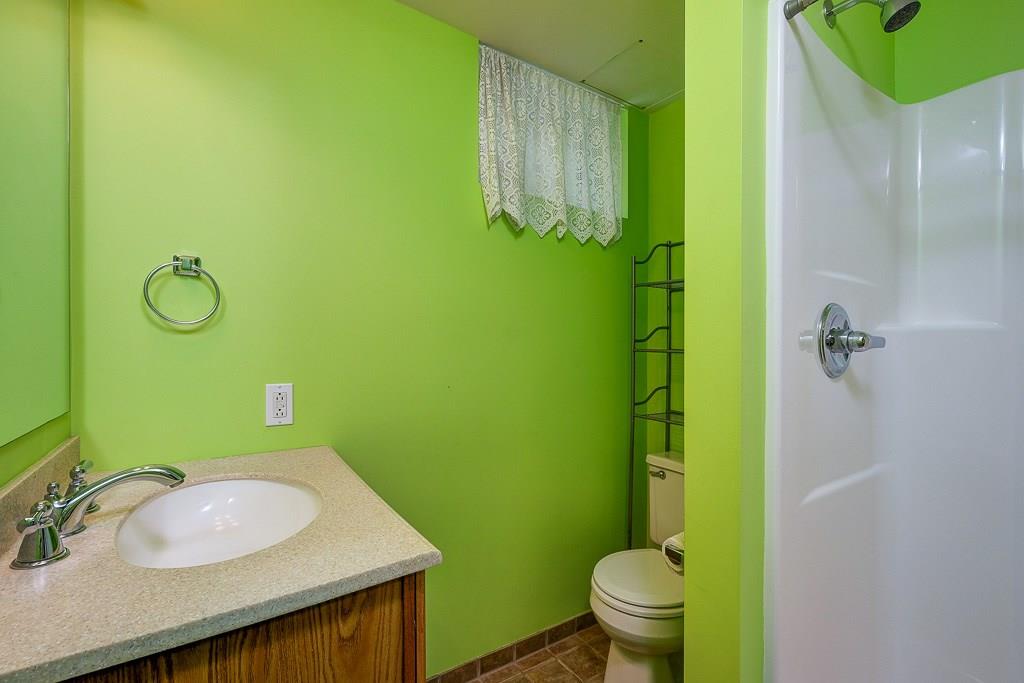 1072 Roup Avenue Brackenridge, PA 15014 - Photo 14 of 18 2nd Full Bath
