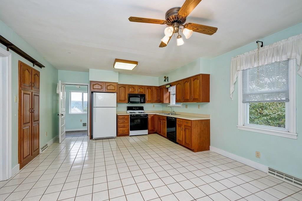 1072 Roup Avenue Brackenridge, PA 15014 - Photo 4 of 18 Large Kitchen and Dining Room