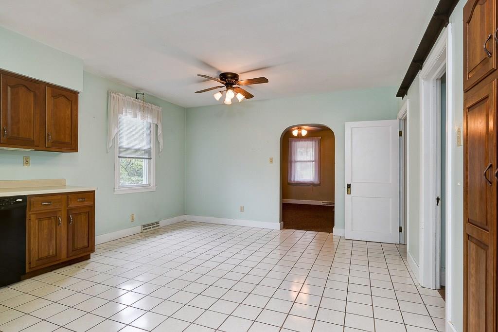 1072 Roup Avenue Brackenridge, PA 15014 - Photo 6 of 18 Dining Room