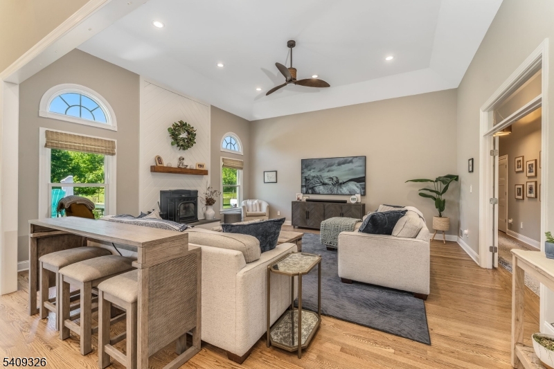 16 Wolverton Road Pittstown, NJ 08867 - Photo 27 of 50