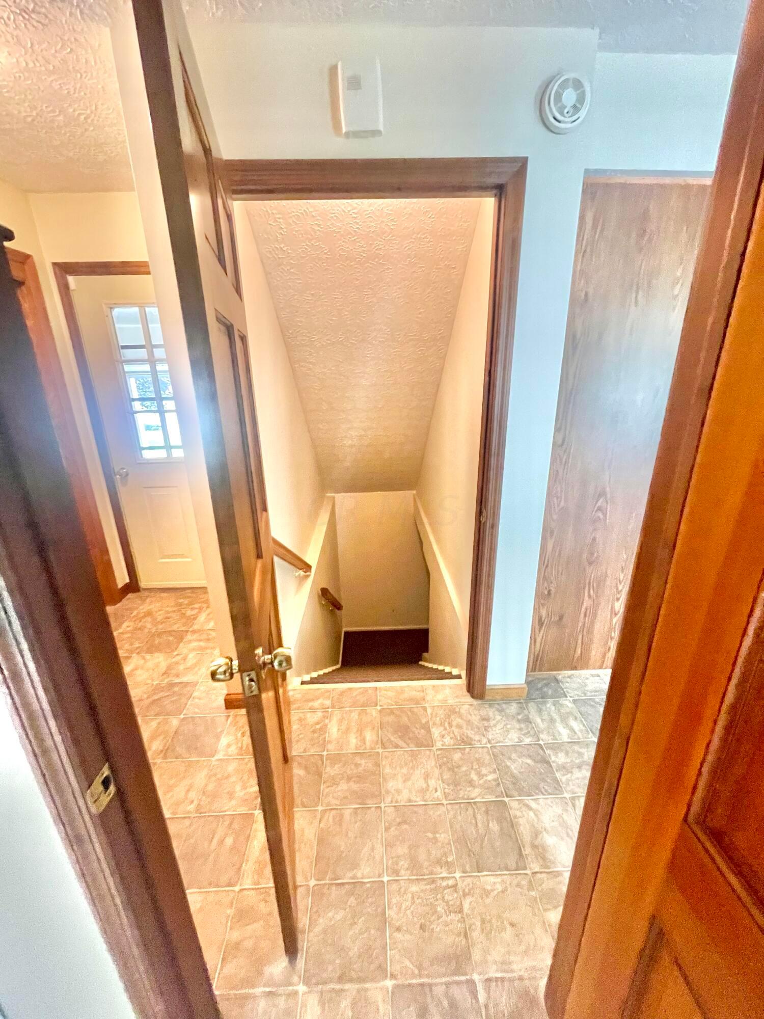 404 Ridgedale Drive Circleville, OH 43113 - Photo 22 of 42 D230F219-3EBC-41A6-B552-3B5666ACFEDB
