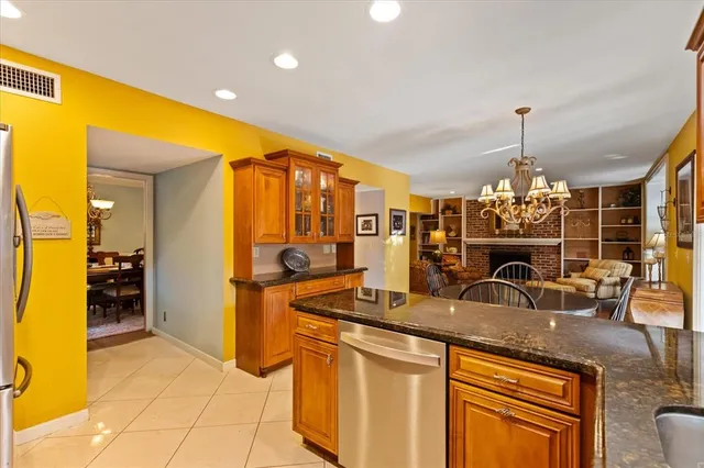 $695,000 | 13817 Cypress Village Circle, Tampa, FL 33618