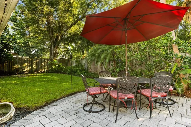 $695,000 | 13817 Cypress Village Circle, Tampa, FL 33618