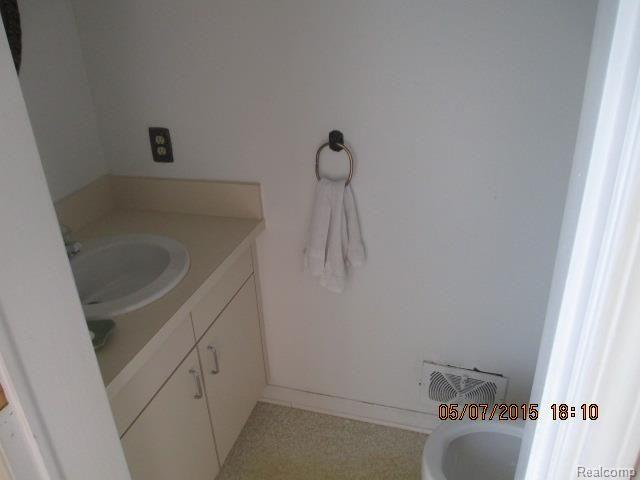 4113 Telegraph Road, Unit 124 Bloomfield Hills, MI 48302 - Photo 5 of 12
