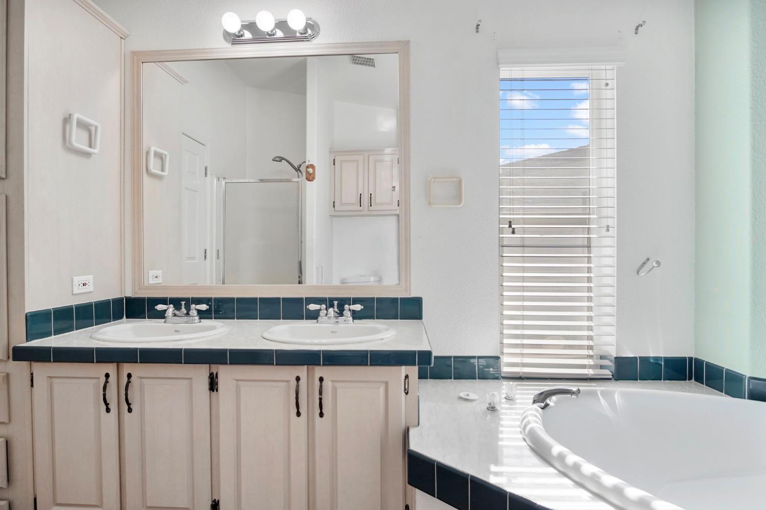 1500 Held Drive, Unit 84 Modesto, CA 95355 - Photo 15 of 30