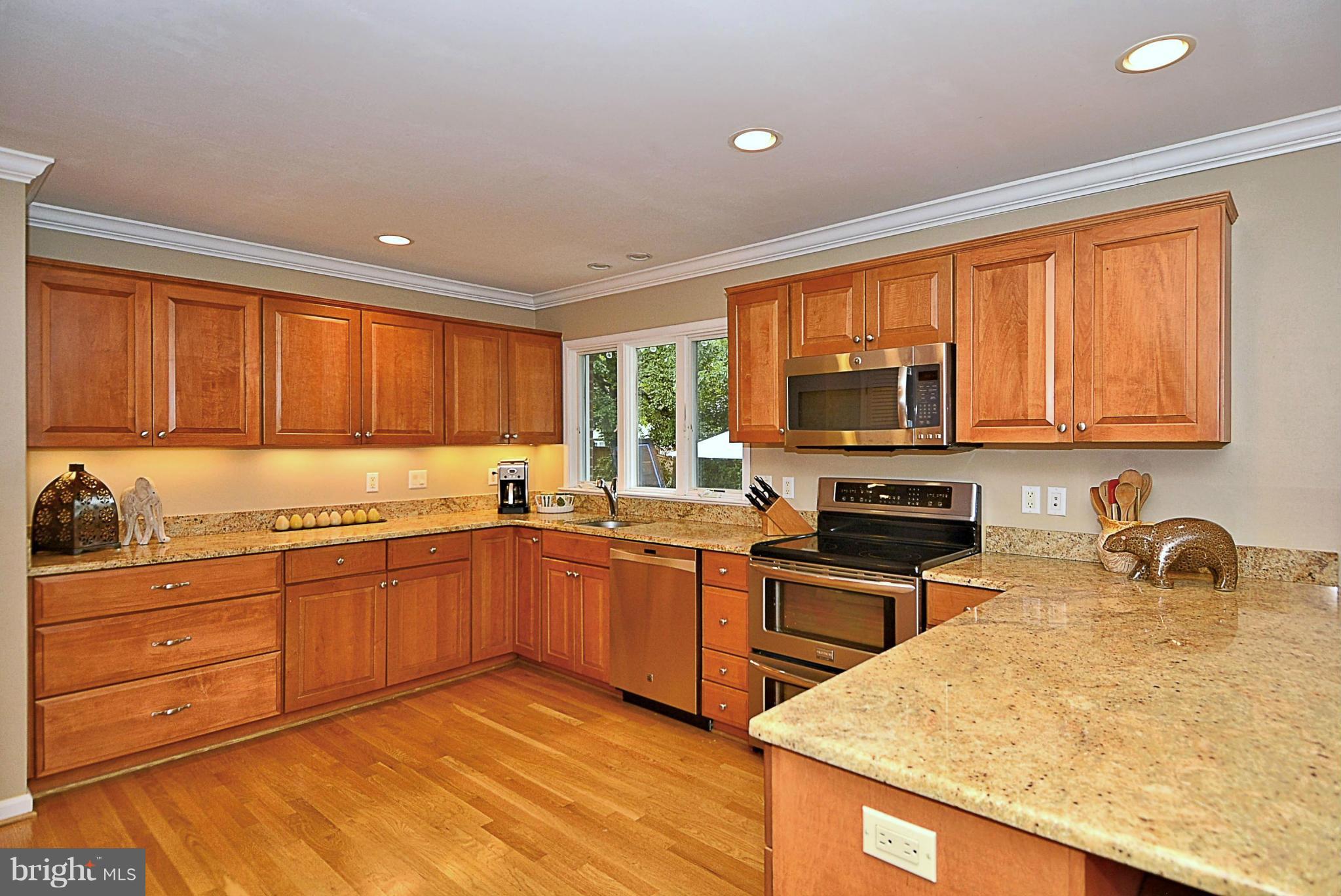 1112 Alden Road Alexandria, VA 22308 - Photo 3 of 28 Kitchen