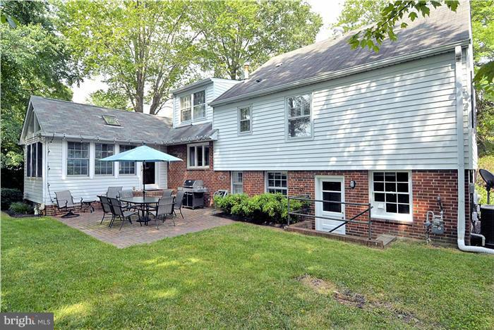 1112 Alden Road Alexandria, VA 22308 - Photo 22 of 28 Exterior (Rear)
