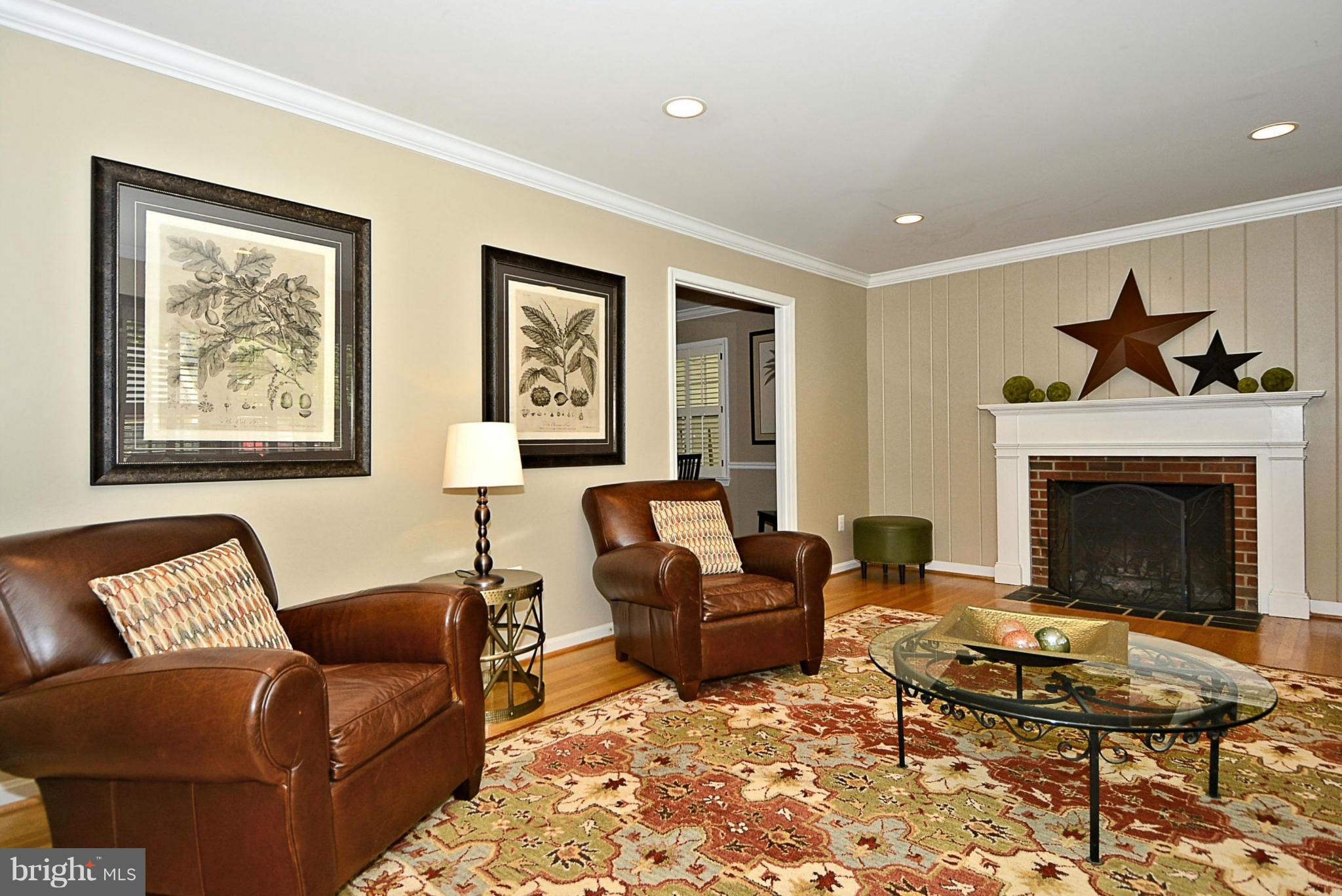 1112 Alden Road Alexandria, VA 22308 - Photo 7 of 28 Living Room
