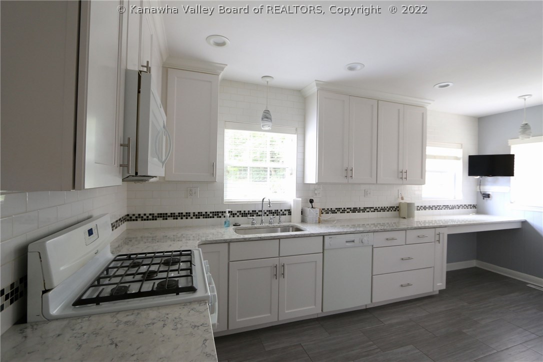 902 Maple Road Charleston, WV 25302 - Photo 9 of 20 Gallery Image 9