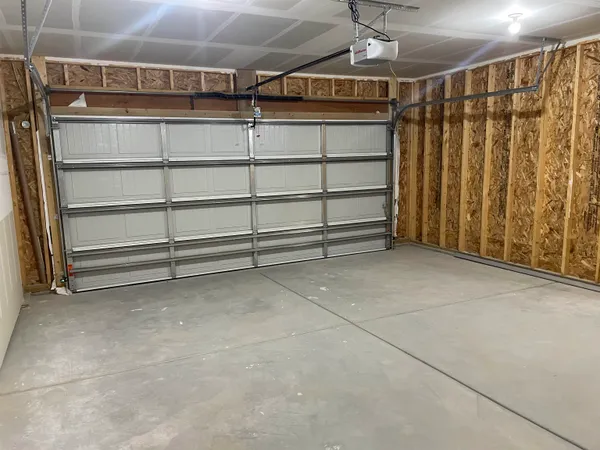 $239,000 | 910 West Cave Springs Avenue, El Dorado, KS 67042