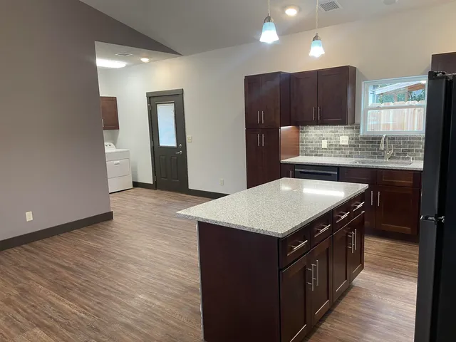 $239,000 | 910 West Cave Springs Avenue, El Dorado, KS 67042