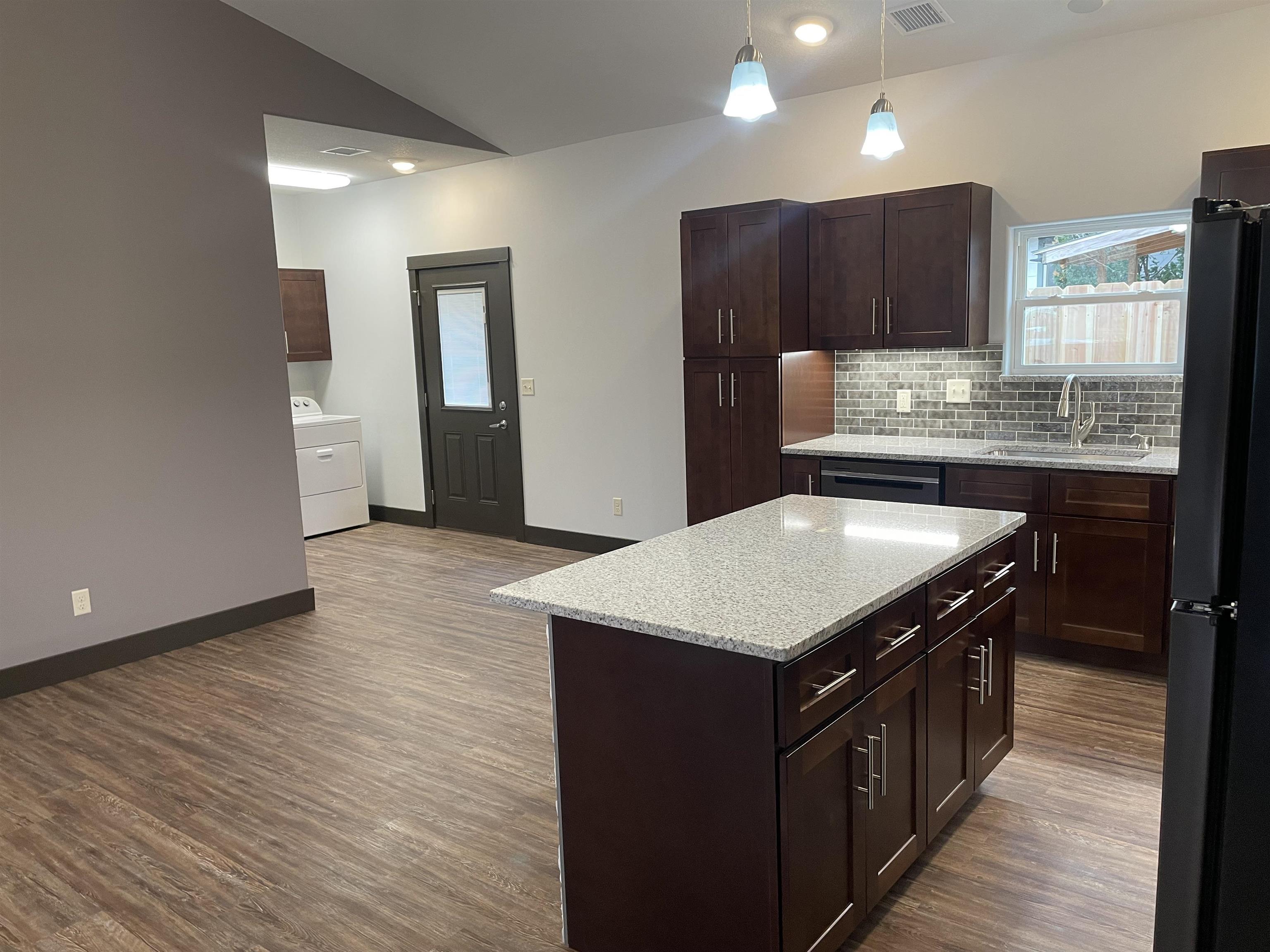 910 West Cave Springs Avenue El Dorado, KS 67042 - Photo 4 of 16