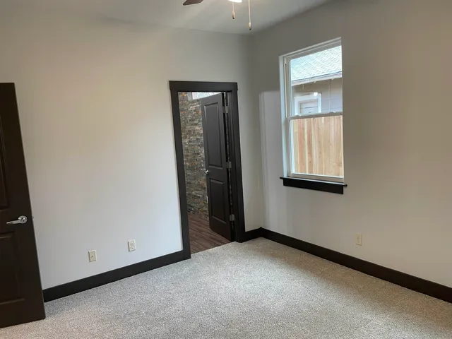 $239,000 | 910 West Cave Springs Avenue, El Dorado, KS 67042