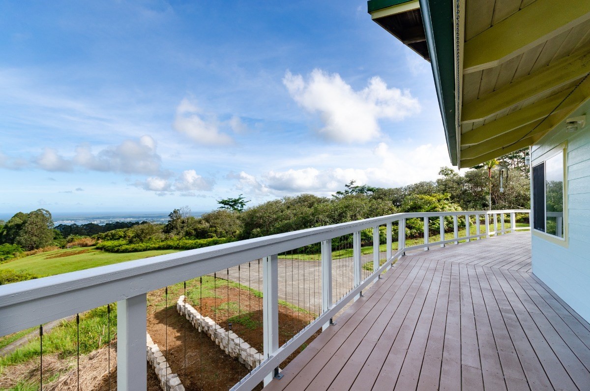 2100 Kaiwiki Road Hilo, HI 96720 - Photo 11 of 29 a view of balcony with furniture
