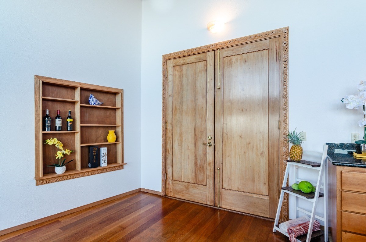 2100 Kaiwiki Road Hilo, HI 96720 - Photo 20 of 29 a view of an empty room with wooden floor and a window