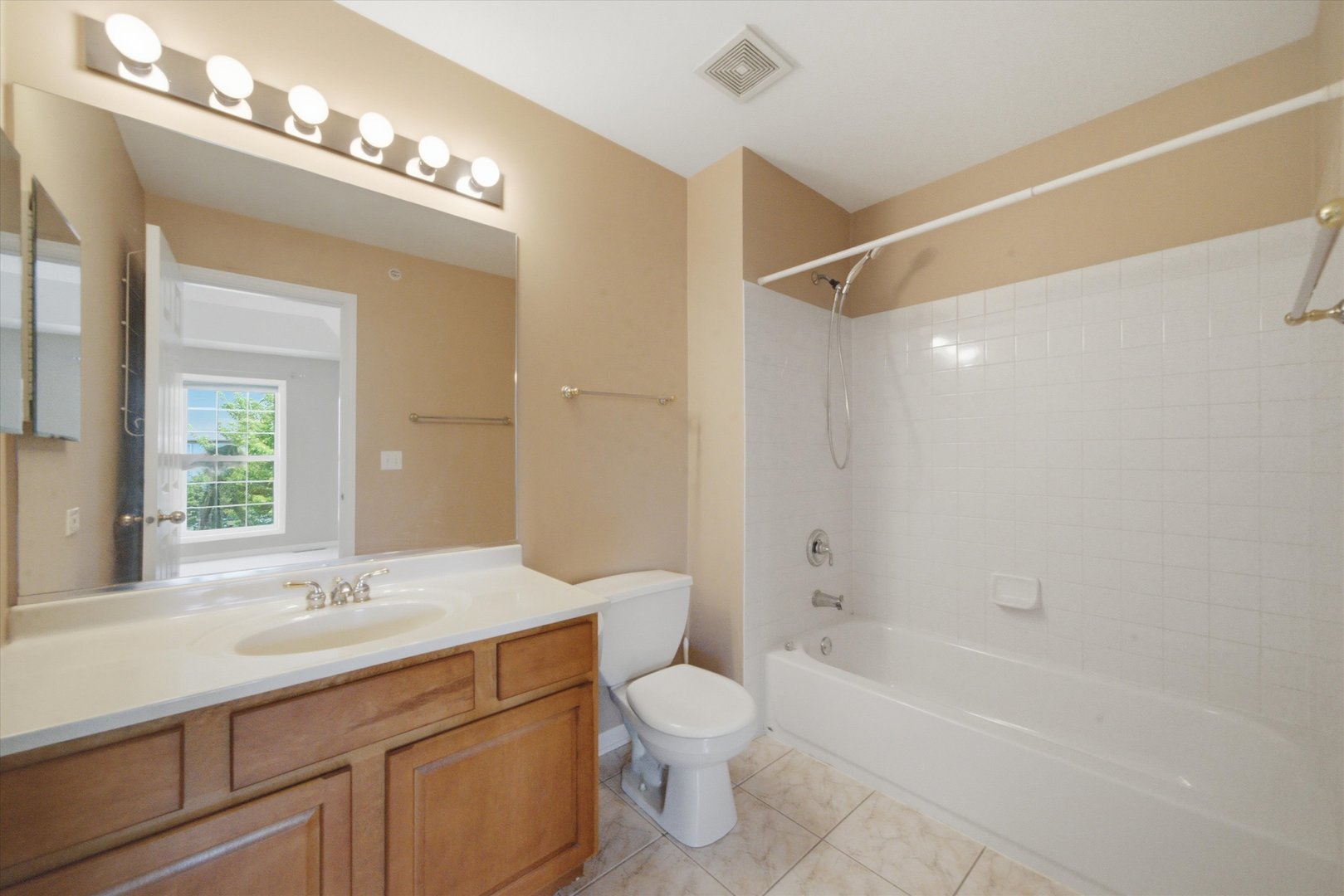 5451 McDonough Road Hoffman Estates, IL 60192 - Photo 32 of 48