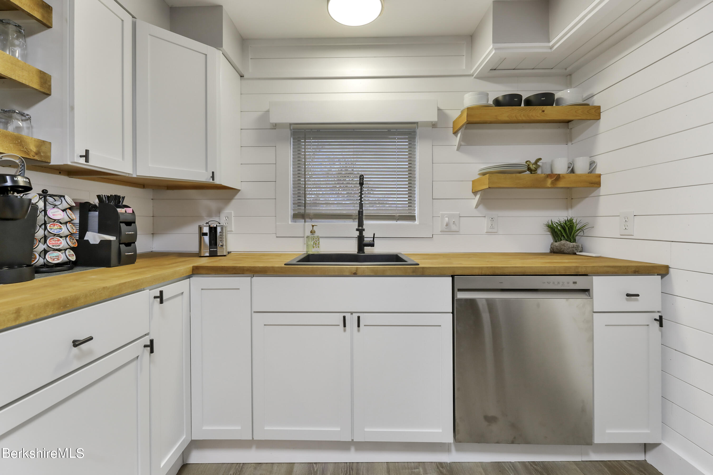 148 Main Street, Unit UPPR Williamstown, MA 01267 - Photo 3 of 20 Kitchen View