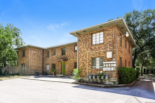 $1,050 | 235 Natalen Avenue, Unit 2, San Antonio, TX 78209