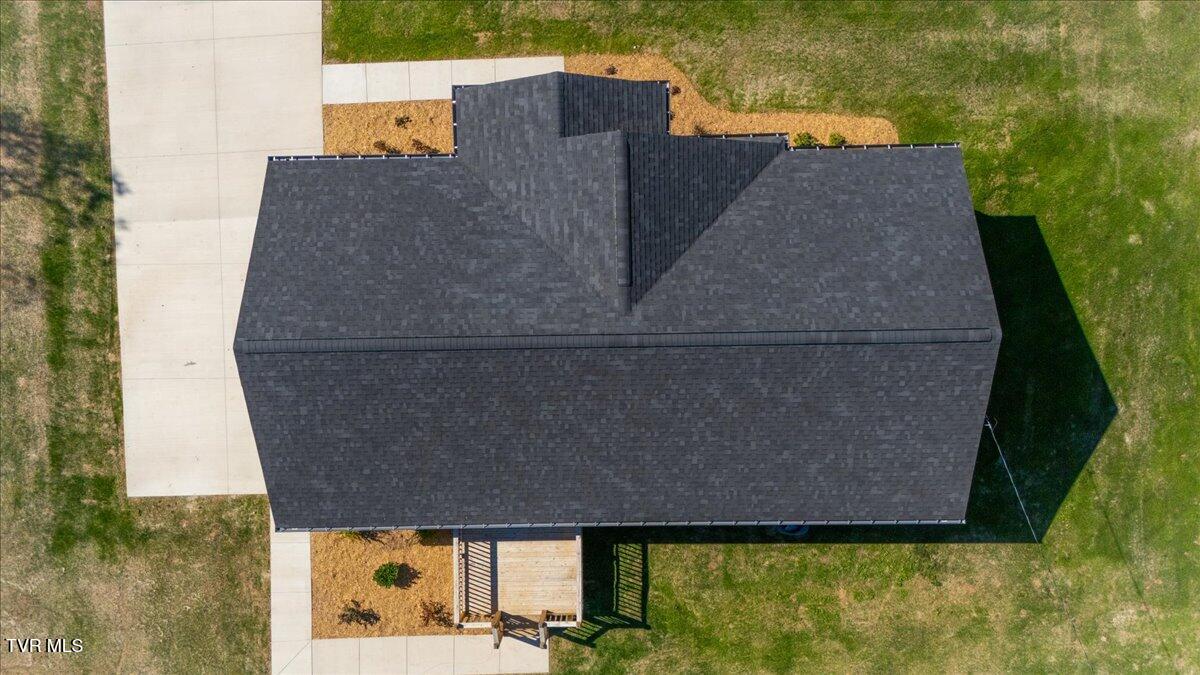 105 Bishop Hollow Road Elizabethton, TN 37643 - Photo 11 of 51 48-DJI_20251015134806_0385_D